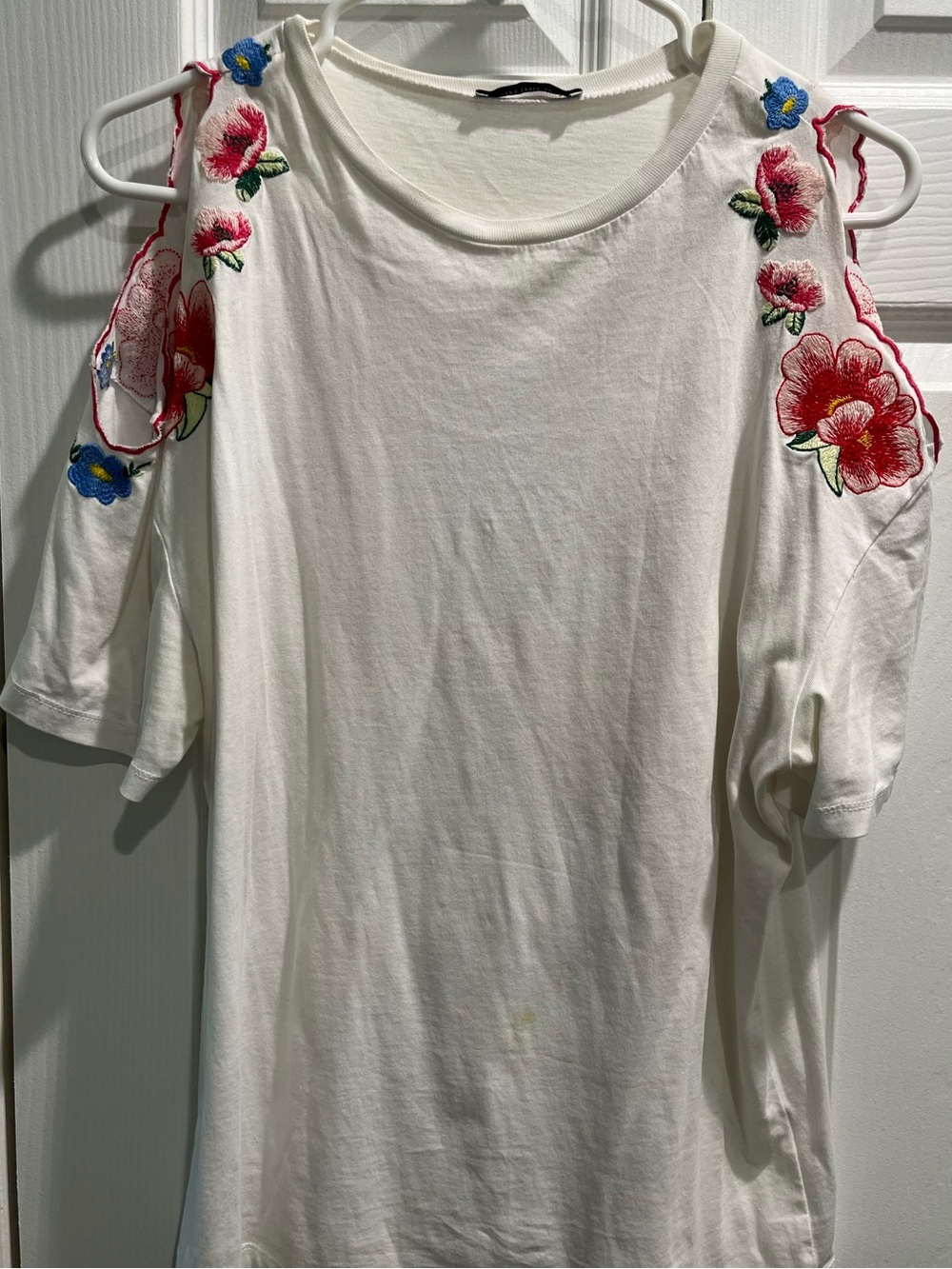 Zara White Open Shoulder Top with Floral Embroidery